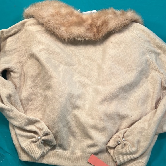 Vintage Hadley Cashmere Sweater with detachable Mink Fur - Picture 7 of 8